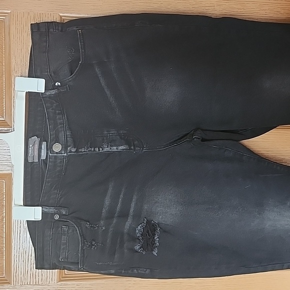 Torrid Size 22 Crop Boyfriend Jean Denim Black Distressed Cut Off Button Fly EUC - Picture 2 of 11